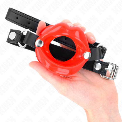 KINK - MORDAZA LABIAL 8 CM CON ASA DE CUERO ROJO 63 x 2 CM AJUSTABLE 39-58 CM